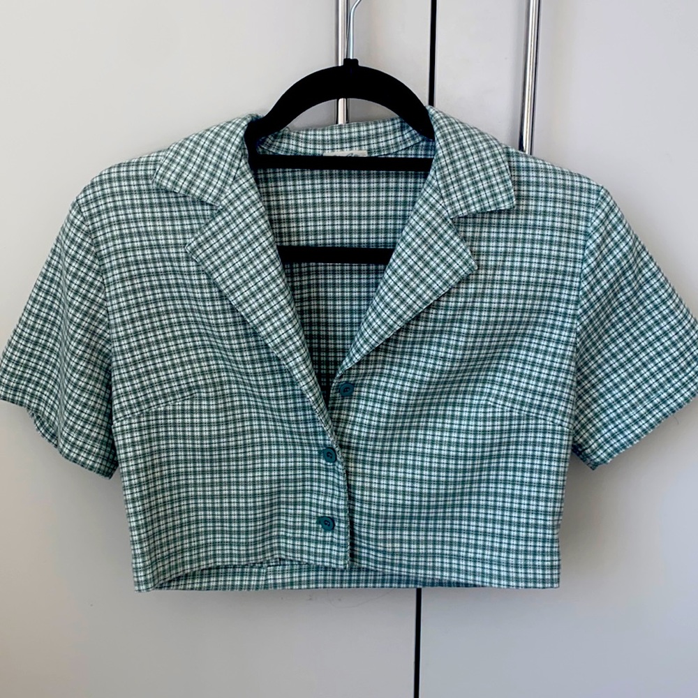Plaid green button crop top